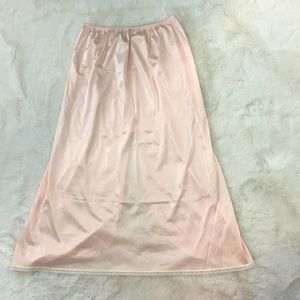 Vintage Vassarette pink half slip
